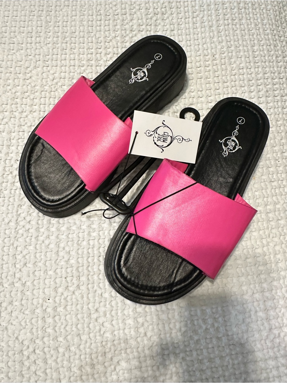Sole Mates  Hot Pink Slide Sandals for Women size 7 - Picture 2 of 4